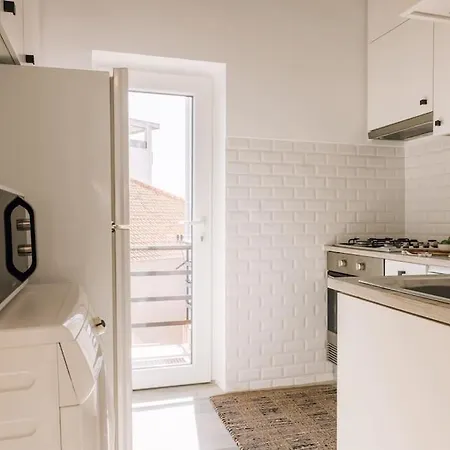 Parai - 2 Bedrooms In Santo Antonio Apartman Lisboa
